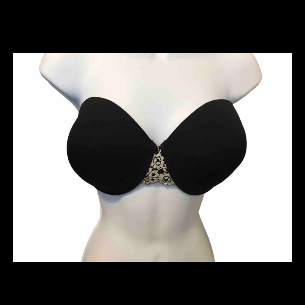 Wacoal Red Carpet Black Strapless Bra with Lace floral Detail